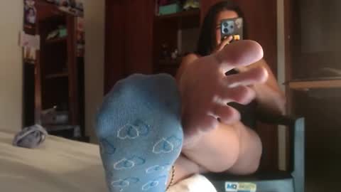 Snapshot of carlajames_1 chatting on 12/16/25, 11:21 carlajames_1 online show from 12/16/25, 11:21