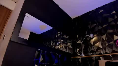 Snapshot of carlamarrinson chatting on 02/13/25, 12:54 carlamarrinson online show from 02/13/25, 12:54