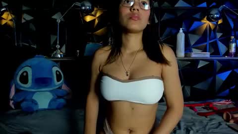 Snapshot of carlamarrinson chatting on 12/15/25, 02:05 carlamarrinson online show from 12/15/25, 02:05