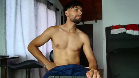 Snapshot of carlbadams96 chatting on 12/24/24, 03:58 sebasfit online show from 12/24/24, 03:58