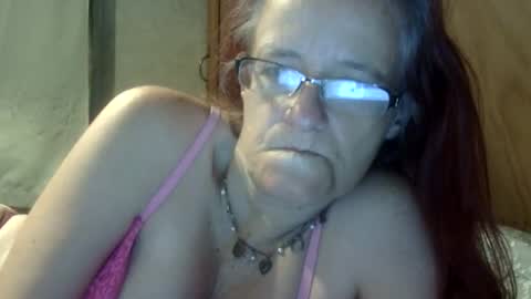 carleeswoman08 online show from 04/14/26, 12:11