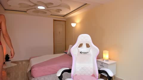 Snapshot of carleewinter chatting on 02/15/25, 01:42 Alejandra online show from 02/15/25, 01:42