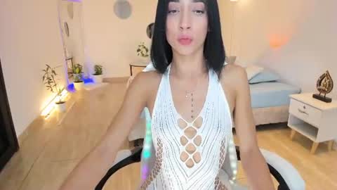Snapshot of carleewinter chatting on 06/22/26, 11:02 Alejandra online show from 06/22/26, 11:02