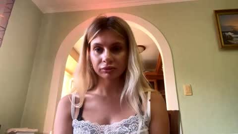 Sara online show from 06/02/26, 03:47