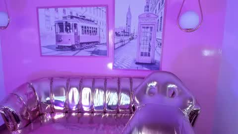 Snapshot of carlie_mayer chatting on 01/04/25, 03:18 CARLYE online show from 01/04/25, 03:18