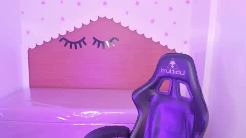 Snapshot of carlie_mayer chatting on 09/13/25, 03:06 CARLYE online show from 09/13/25, 03:06