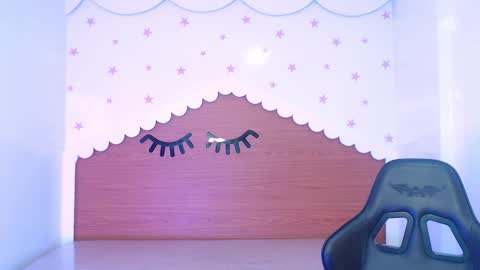 Snapshot of carlie_mayer chatting on 11/12/25, 03:07 CARLYE online show from 11/12/25, 03:07