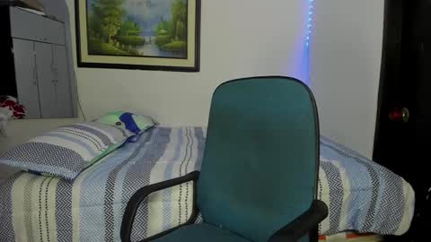 Snapshot of carlitosex09 chatting on 12/24/24, 12:00 master online show from 12/24/24, 12:00