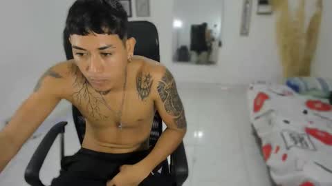 Snapshot of carlitosex09 chatting on 11/12/25, 04:07 master online show from 11/12/25, 04:07