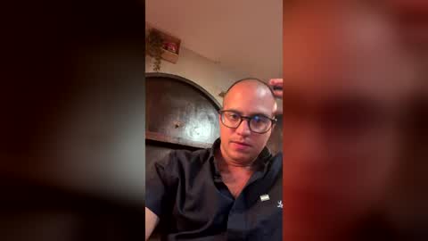 Snapshot of carlobukowski26 chatting on 06/30/26, 12:17 carlobukowski26 online show from 06/30/26, 12:17