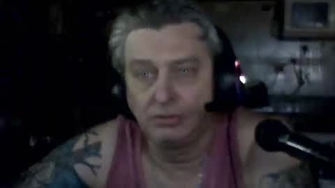 carlos712009 online show from 04/10/26, 08:08