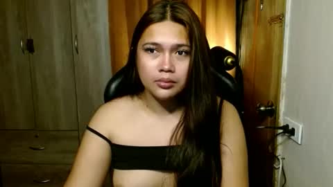 Carla online show from 11/18/25, 01:22