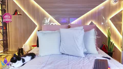 Carla Carla  I am sensual goddes and i was born for loveworshipping and enjoyment. online show from 04/20/26, 03:37