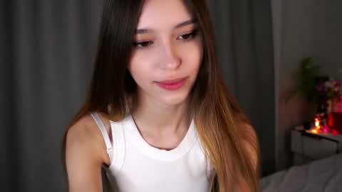 Emily online show from 04/01/26, 04:13