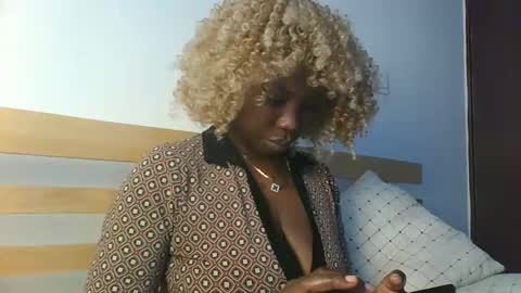 Snapshot of carlyscoop chatting on 04/15/26, 10:22 carlyscoop online show from 04/15/26, 10:22