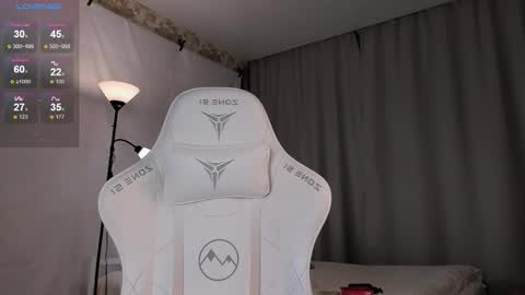 Snapshot of carmelinarolstad chatting on 10/28/25, 02:26 Alexa online show from 10/28/25, 02:26