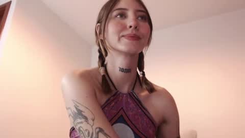 carmennrusso online show from 01/31/25, 11:24