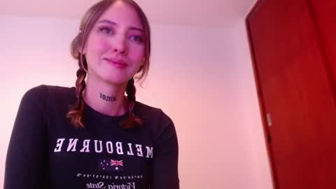 carmennrusso online show from 02/27/25, 12:21