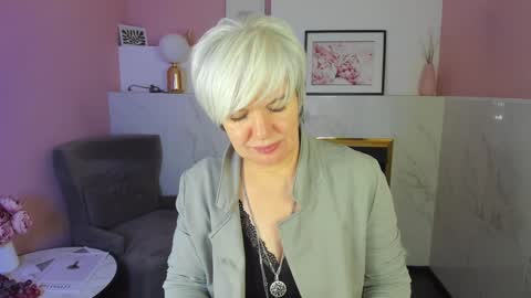 Carmen online show from 02/06/25, 01:16