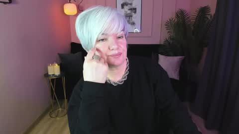 Carmen online show from 02/08/25, 09:25