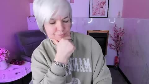 Carmen online show from 04/10/26, 09:19