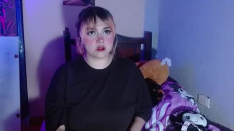 Snapshot of caro_linadorothy chatting on 11/10/25, 05:39 carolina dorothy online show from 11/10/25, 05:39