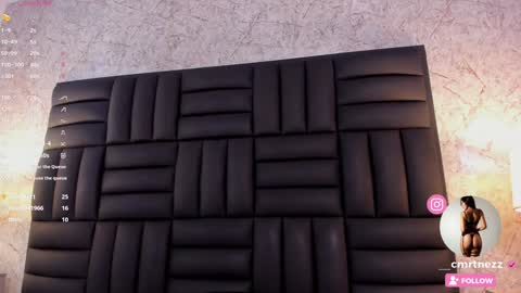 Snapshot of caro_martinezz chatting on 02/06/25, 08:18 online show from 02/06/25, 08:18