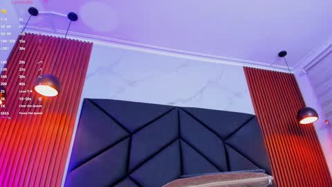 Snapshot of caro_martinezz chatting on 02/11/25, 07:54 online show from 02/11/25, 07:54