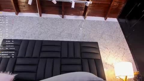 Snapshot of caro_martinezz chatting on 02/24/25, 08:06 online show from 02/24/25, 08:06