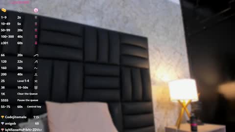 Snapshot of caro_martinezz chatting on 03/03/25, 07:32 online show from 03/03/25, 07:32