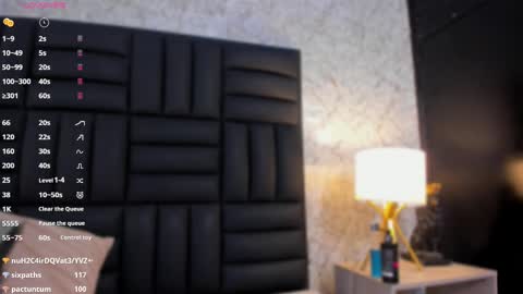 Snapshot of caro_martinezz chatting on 03/12/25, 07:35 online show from 03/12/25, 07:35