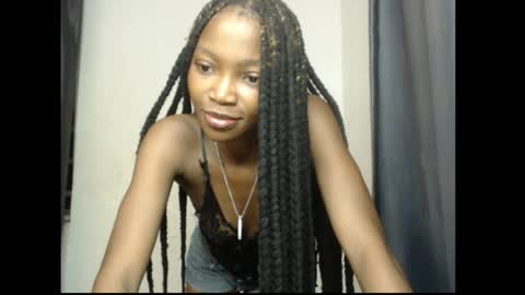 caroline online show from 04/08/26, 04:23