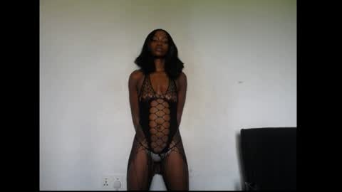 Snapshot of carobaby8 chatting on 06/27/26, 12:22 caroline online show from 06/27/26, 12:22