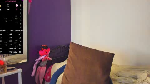 Snapshot of carol_diazz chatting on 12/10/24, 11:51 carol I broadcast from 3-9 pm Chicago USA online show from 12/10/24, 11:51