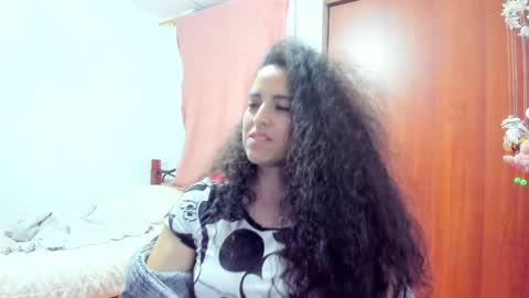 Snapshot of carol_diazz chatting on 12/22/24, 04:06 carol I broadcast from 3-9 pm Chicago USA online show from 12/22/24, 04:06