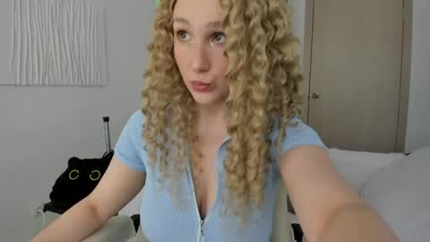 carol_may_ online show from 05/14/26, 06:53