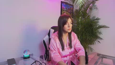 Snapshot of carol_miss2 chatting on 11/07/25, 10:59 CAROL online show from 11/07/25, 10:59