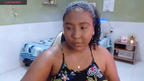 Snapshot of caroldelatorre chatting on 01/13/25, 06:59 Carol de la torre online show from 01/13/25, 06:59