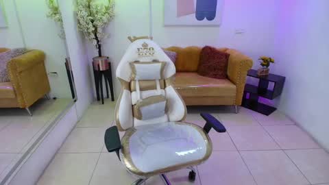 CAROLINA.  online show from 04/12/26, 12:43