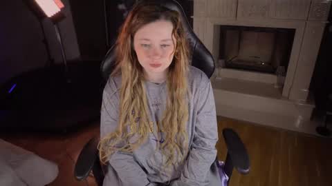 Mira online show from 04/12/26, 05:34