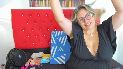 Carolina online show from 09/10/25, 05:13