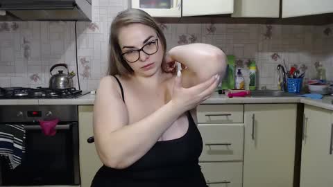 Snapshot of carolinadiamond chatting on 01/17/25, 01:24 carolinadiamond online show from 01/17/25, 01:24