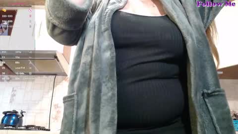 Snapshot of carolinadiamond chatting on 10/08/25, 10:35 carolinadiamond online show from 10/08/25, 10:35