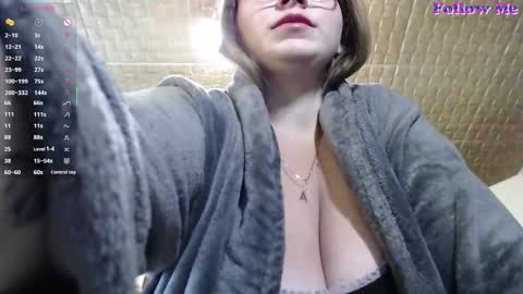 Snapshot of carolinadiamond chatting on 10/15/25, 10:26 carolinadiamond online show from 10/15/25, 10:26