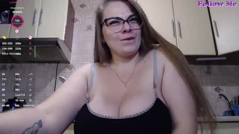 Snapshot of carolinadiamond chatting on 11/06/25, 01:12 carolinadiamond online show from 11/06/25, 01:12