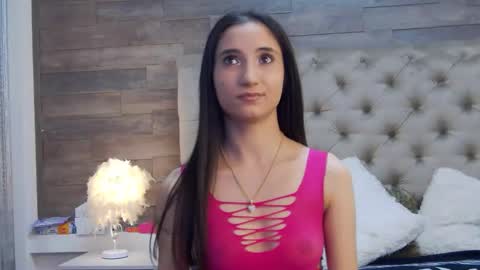 Snapshot of carolinahart chatting on 11/22/25, 08:52 carolinahart online show from 11/22/25, 08:52