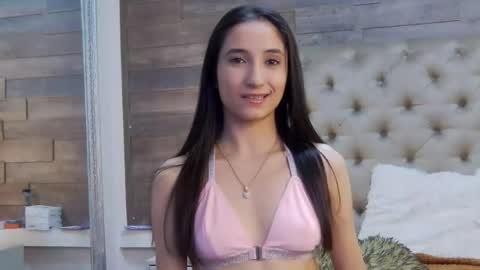 Snapshot of carolinahart chatting on 11/24/25, 09:03 carolinahart online show from 11/24/25, 09:03