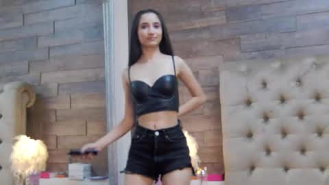 Snapshot of carolinahart chatting on 11/26/25, 08:54 carolinahart online show from 11/26/25, 08:54