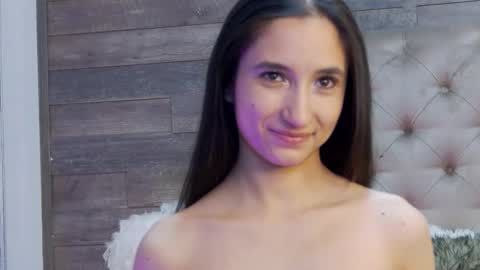 Snapshot of carolinahart chatting on 12/04/25, 07:22 carolinahart online show from 12/04/25, 07:22