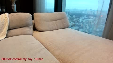 Snapshot of carolinaherera chatting on 01/17/25, 11:06 Lina.I will online 1 December online show from 01/17/25, 11:06